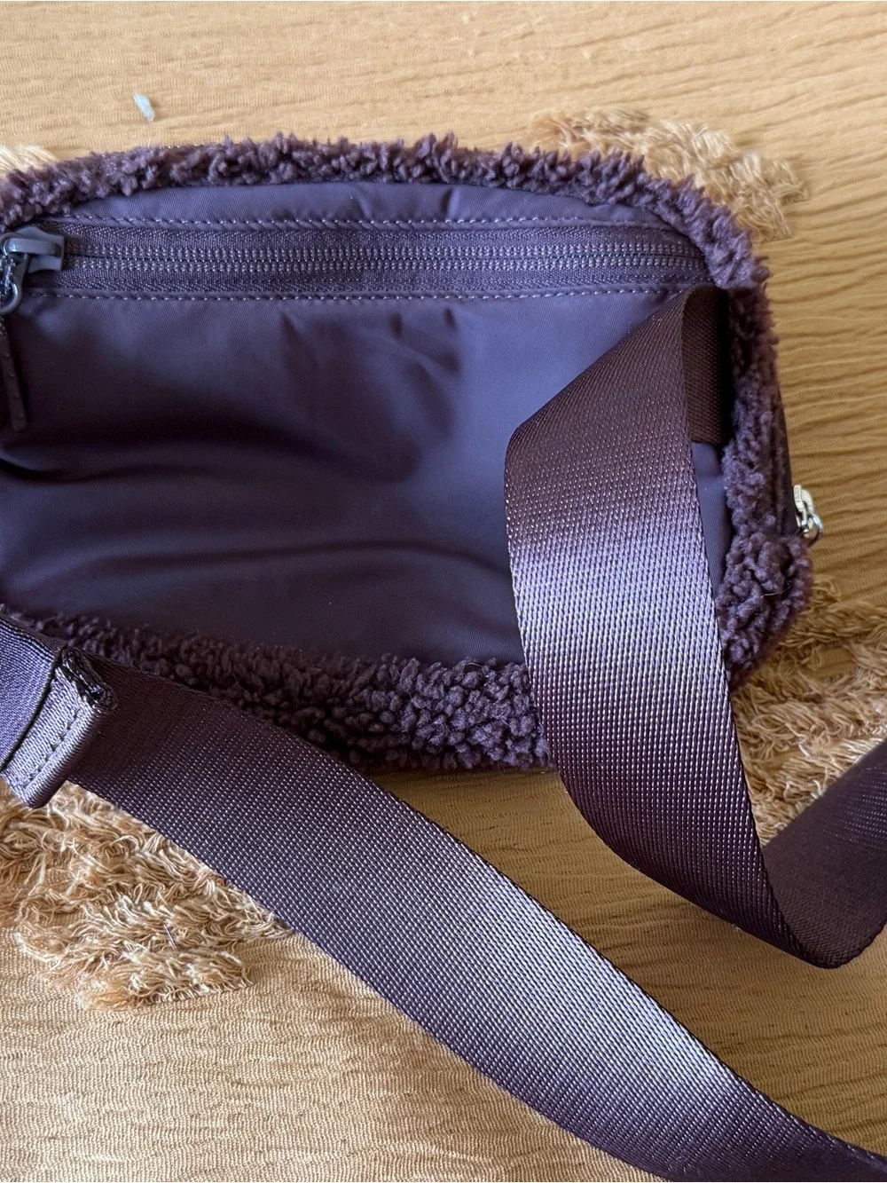 Lululemon Everywhere Belt Bag - Chocolate Brown - Picture 6 of 6
